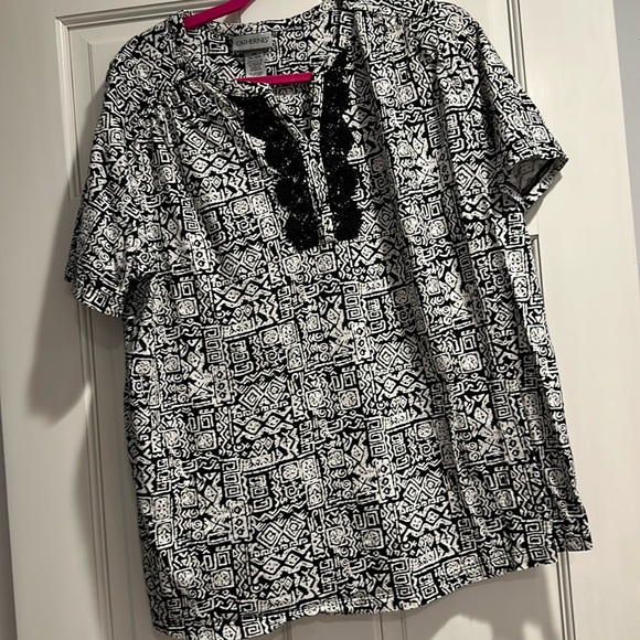 CHEER - 8401 - WHITE/NAVY (Size: 7.5) NWOT main image 0